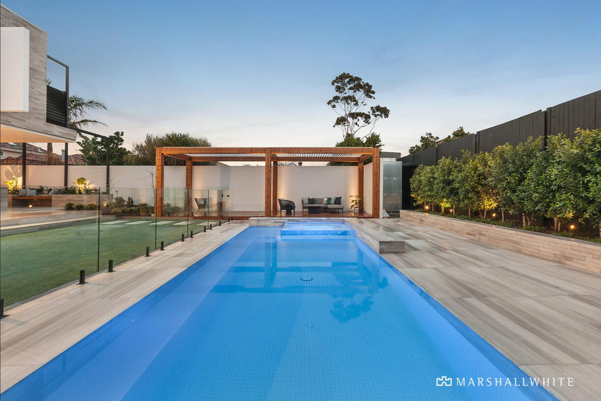 Million Dollor Mansion